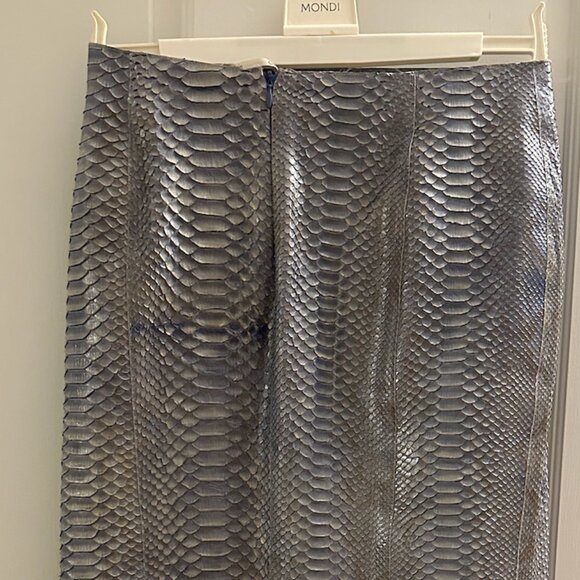 1990S CALVIN KLEIN Light Blue Snake Skin Hand Dyed Pencil Skirt - Picture 2 of 6